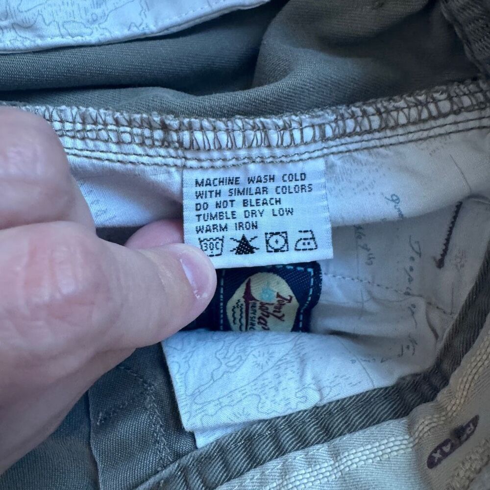Tommy Bahama Shorts Men's 42 Olive Green Chino Flat Front Outdoors Vintage - Picture 9 of 9